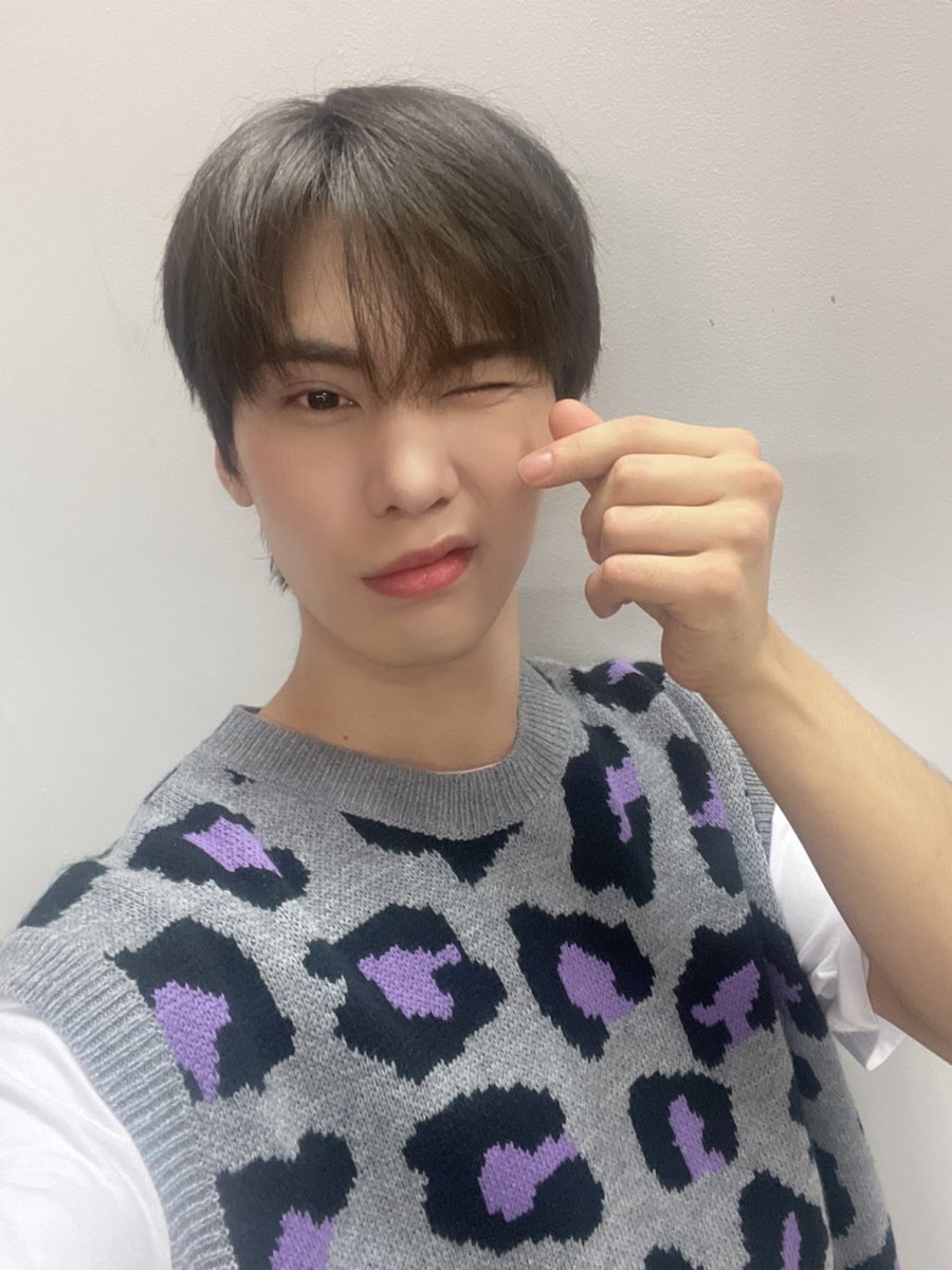 eunubutt's tweet photo. In love with these photos lately. 💜💜💜 #라키 https://t.co/5S24rqAQ65