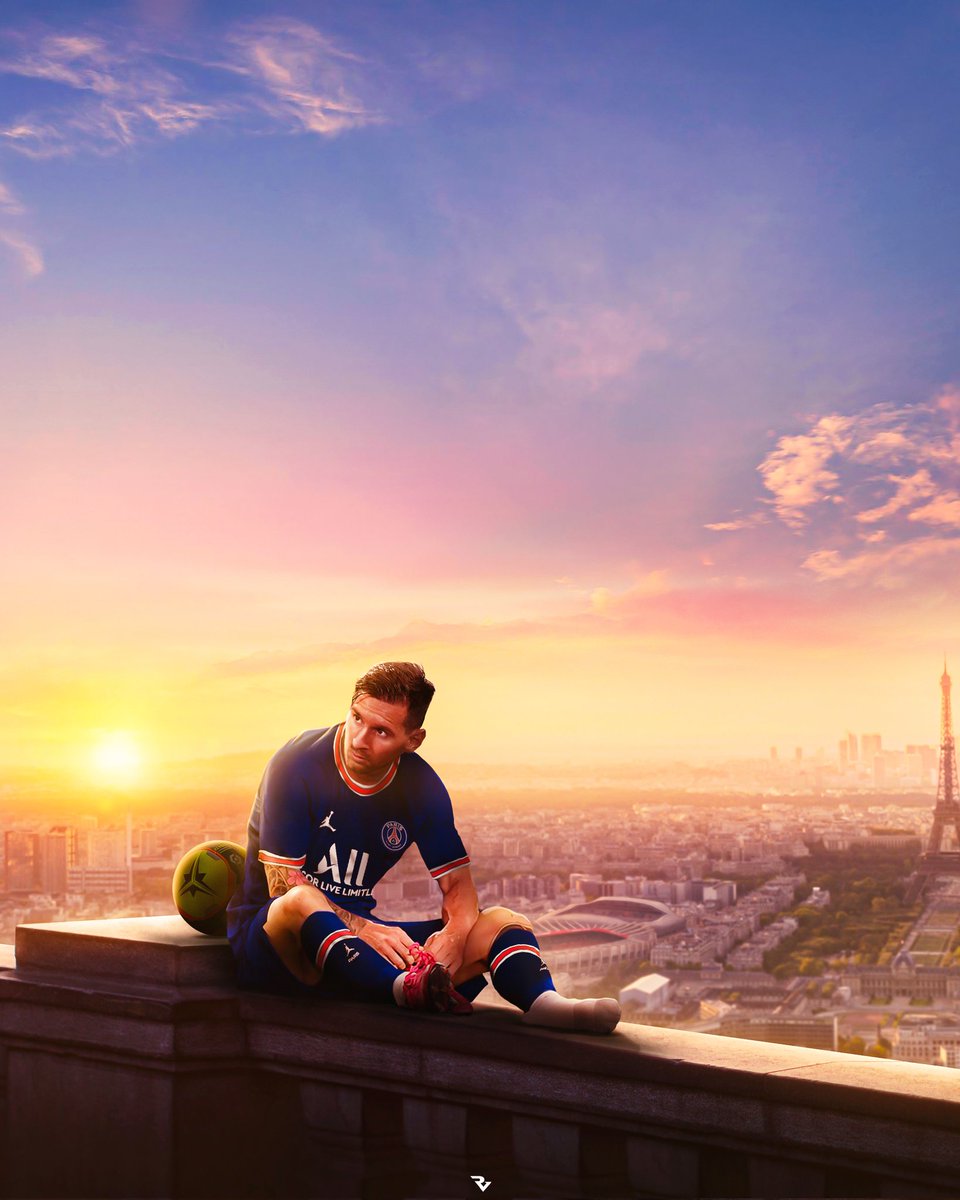 RV_Gfx's tweet photo. Leo Messi is in the squad and ready for his PSG debut🐐 https://t.co/RXK5hI6Zrh