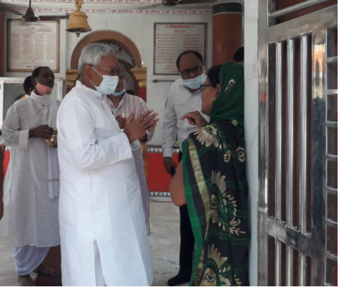 amitpandarak's tweet photo. मां ने @NitishKumar को बताया कि जिला अदालत
ने काफी पहले अग्रिम जमानत याचिका भी रद्द कर रखी है। फिर भी गिरफ्तारी नहीं हुई। जिला अदालत
ने काफी पहले अग्रिम जमानत याचिका भी रद्द कर रखी है। फिर भी गिरफ्तारी नहीं, @BegusaraiPolice की भूमिका निंदनीय। 
@awakashIPS @dm_patna @AradhanaFor https://t.co/AD0anRxzTu