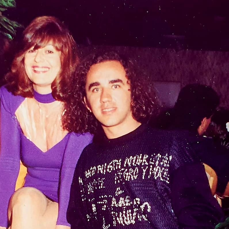elteoylamary's tweet photo. Fotos del ayer: Miami, 1992. 😏😎😊
#Cómplices #fotosdelayer #Miami #usa #florida #gira #América #ontour #conciertos #años90 #archivo #Personal #photooftheday #ladyinpurple https://t.co/Wg6kHBCGqt