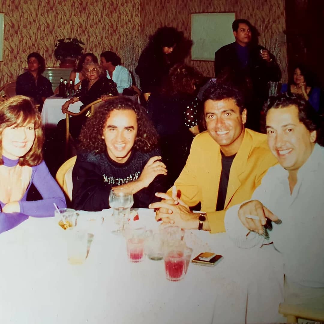 elteoylamary's tweet photo. Fotos del ayer: Miami, 1992. 😏😎😊
#Cómplices #fotosdelayer #Miami #usa #florida #gira #América #ontour #conciertos #años90 #archivo #Personal #photooftheday #ladyinpurple https://t.co/Wg6kHBCGqt