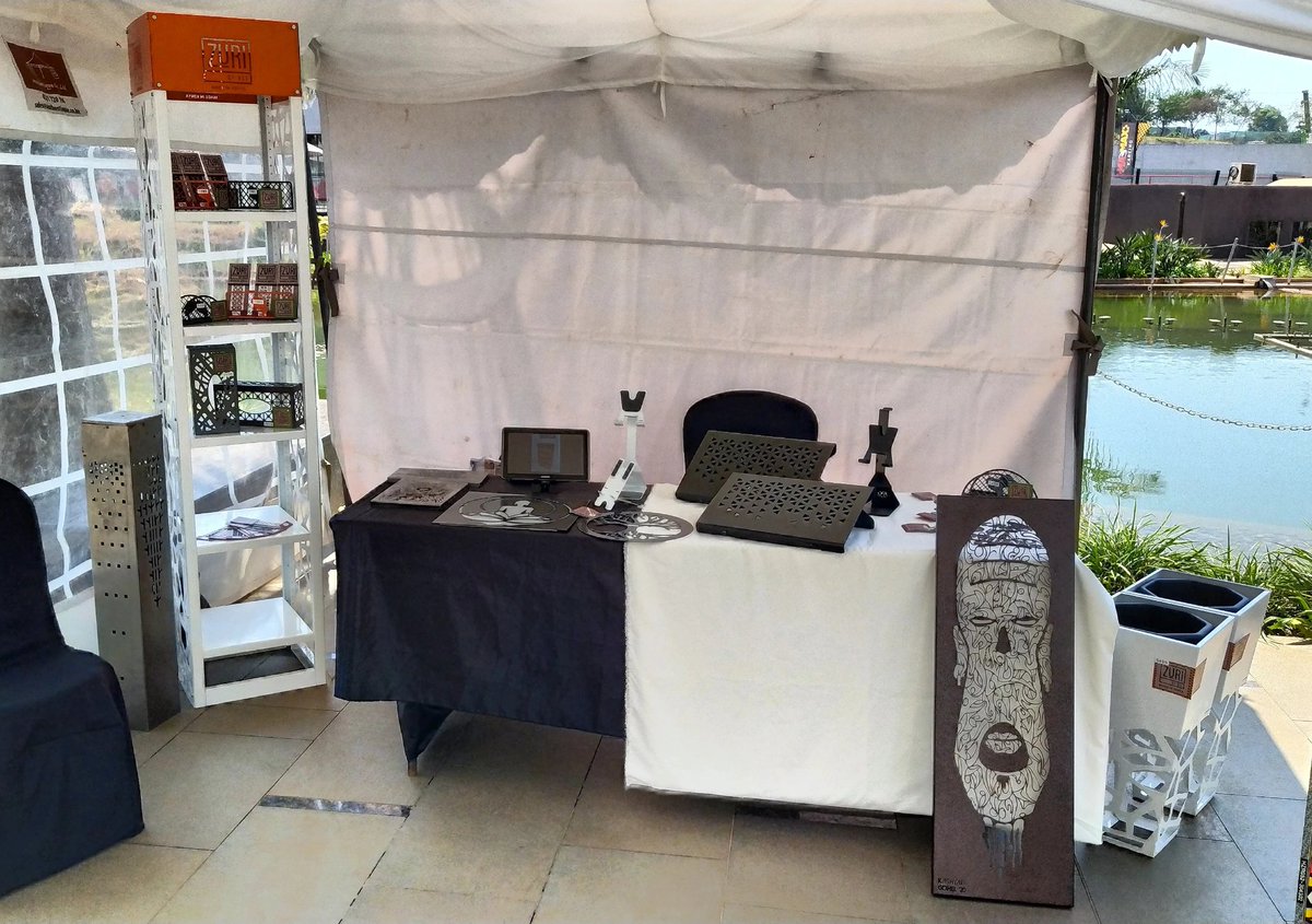 kashgohel's tweet image. Stall at @TwoRivers_KE is set up. Karibuni! The weather is great. Come get your Kenyan made products. 😊
My stall is the second from the live band stage. Got plenty of variety. 😁

#SokoLokal #tworivers #TwoGoodToBeTrue #kashgohelstudio #productdesign #nairobi #kenya #madeinkenya