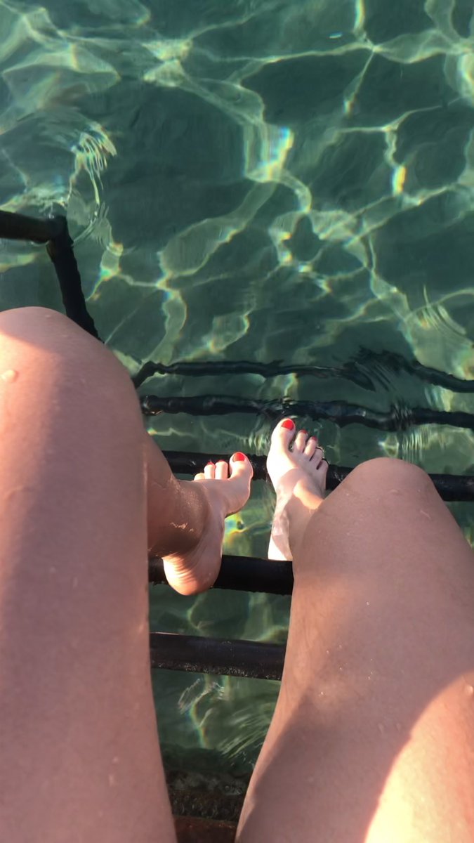 ° Sahibe ° FinansalKöle ° Ayak ° AyakFetişi ° Köle