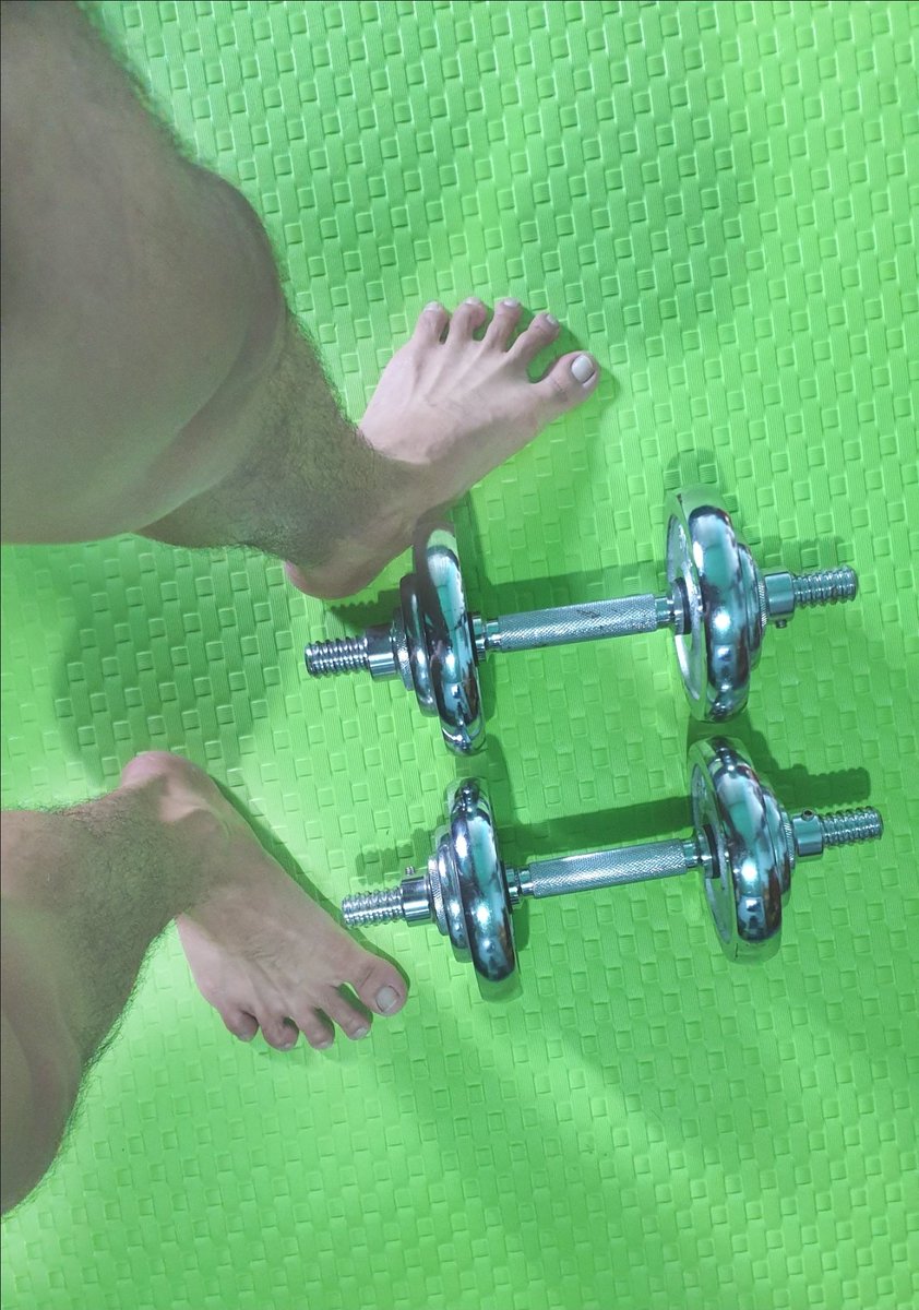 Bro484's tweet photo. Home workout https://t.co/0d7TGjFWRF