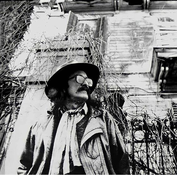 Listenary's tweet photo. Cem Karaca, 1975 yılında yayımlanan “Tamirci Çırağı” eserinin üretim sürecinde, Stanley Kubrick’in “2001: A Space Odyssey” isimli kült filminden ilham almıştır. https://t.co/bZ7gr0uybQ