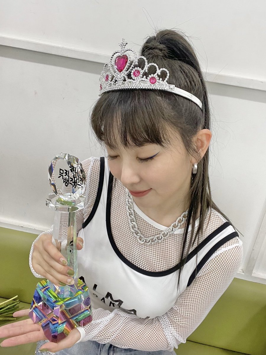 94S2IOo's tweet photo. 퀸덤 2주 차 슬기 🖤
#Queendom1stWin #Queendom2ndwin
#Queendom3rdwin #Queendom4thWin https://t.co/0mzvuFw96r