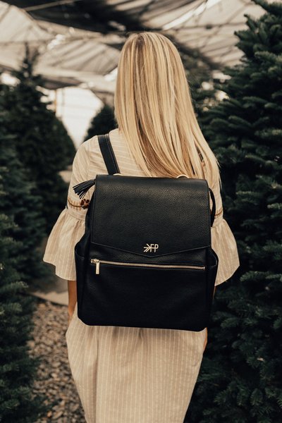 Top 10 Essentials For Your Diaper Bag II Mary Beth's Photography II Augusta Newborn Phot... upflow.co/l/eFdi