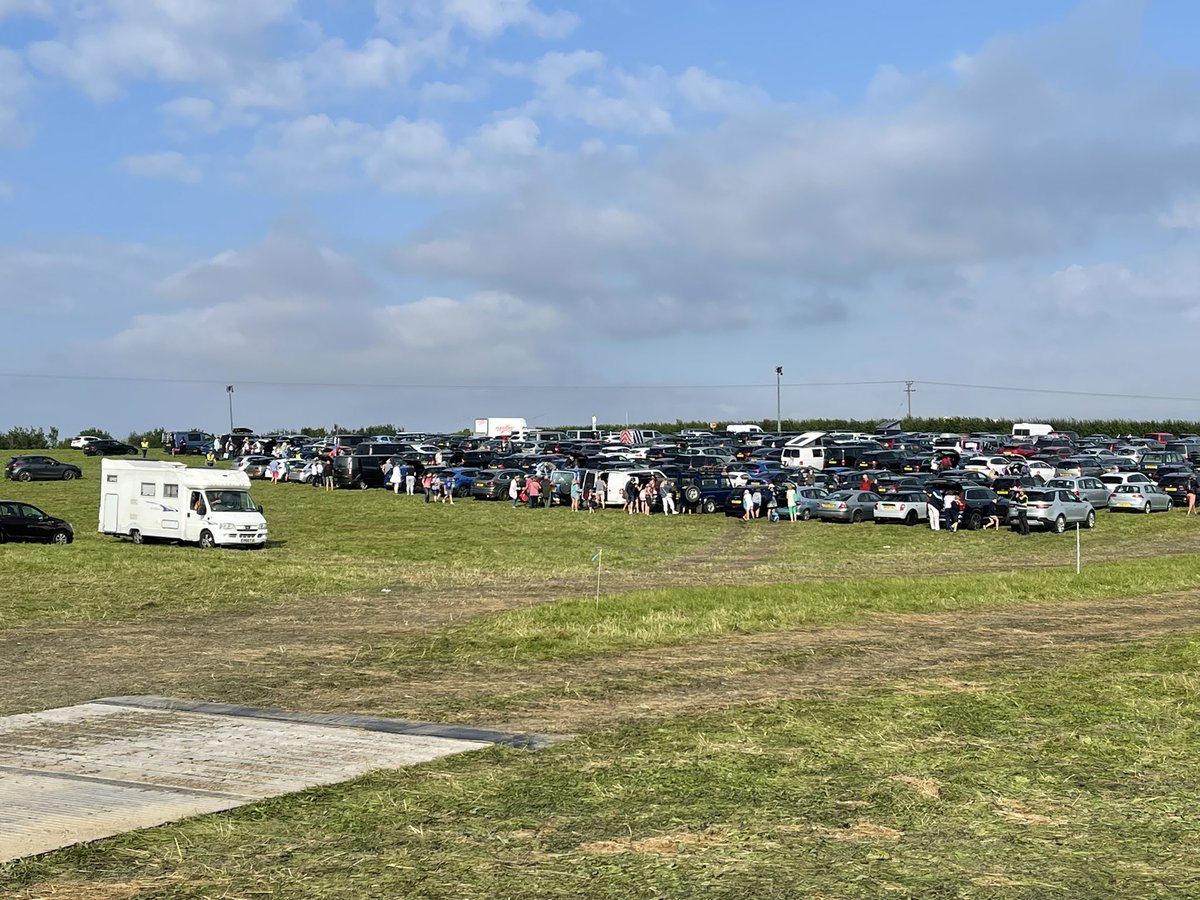 HB4x4R's tweet photo. Day 3 @Carfestevent and the day car parks are beginning to fill up. If you require any assistance our #responders are available to assist. Have a great day #carfestsouth #notjustsnow @4x4response https://t.co/FmsZ0x582B
