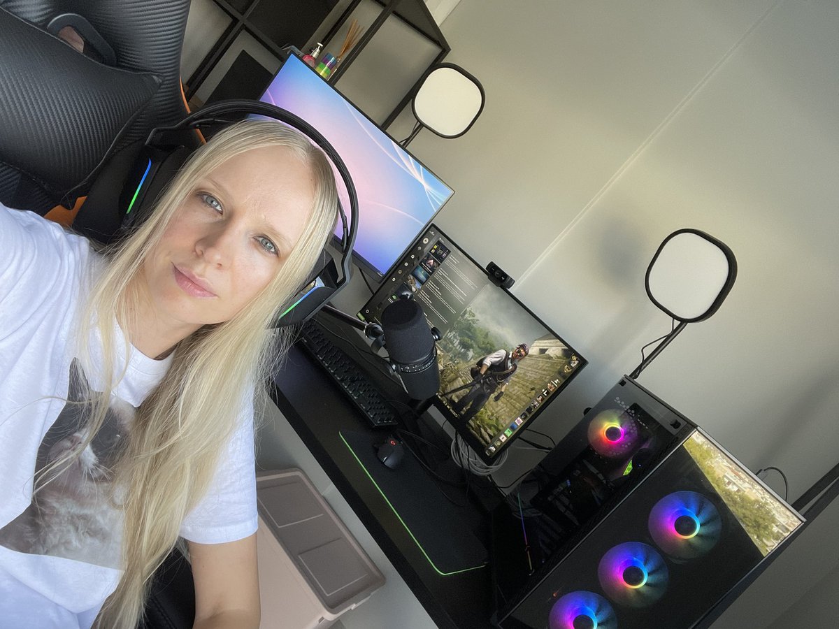 AMBUSH FEMALE SUMMER CUP ☀️ - A Tribute to Grumpy 😾 
Join 🎙 me and @burntsanctuary 
📺 twitch.tv/ambushesport
⏰ 12:00 CEST
🗓 TODAY