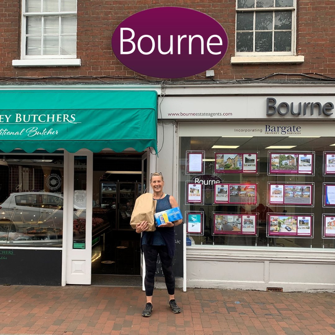 🎉 Congratulations to our winners of the BBQ Box &amp; Beer! 

Here's one of the winners in Godalming collecting their prize!
Prize bought locally at The Surrey Butchers 👍

🚨👀 New competition coming soon ...

#Winner #BBQ #Food #Competition #Surrey #Hampshire #EstateAgents #Bourne