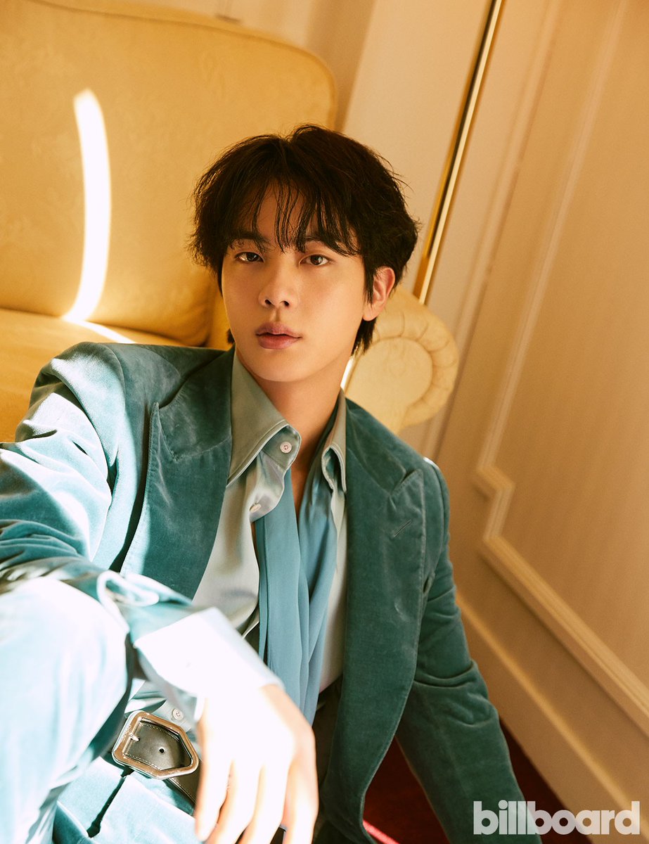 earthsmoonn's tweet photo. Fck everyone π #waitingforactorjin π€π€ https://t.co/IdY4xbDryz