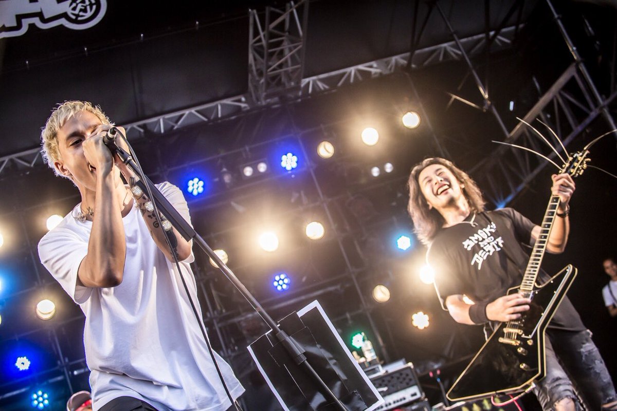 kenmorgan1979's tweet photo. #配信TRIANGLE21
#思い出TRIANGLE
#TRIANILE19
#PROJECT_FAMILY
Photo @HayachiNne
マサトが飛び入りで歌ってくれた
曲はCaliforniaだったっけかな??
本人は覚えてないって言ってたけど〜 https://t.co/X8SZu0Says