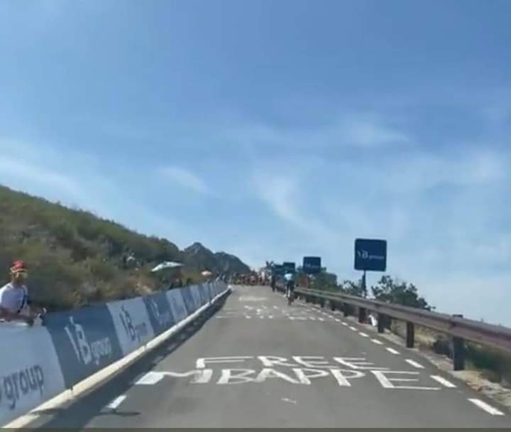 في احد شوارع اسبانيا كتبت هذه العباره ❤❤❤❤