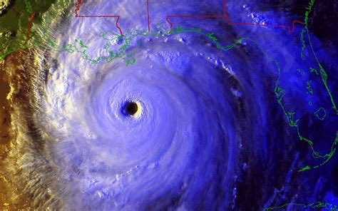 pepelapoop's tweet photo. It’s insane how Mother Nature can be both beautiful and terrifying at the same time. #HurricaneIda 🙏 https://t.co/K1P0vE5vp6
