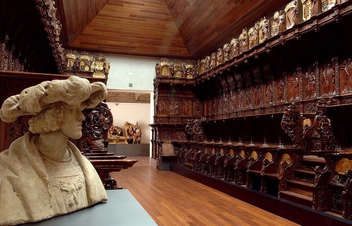 #Plandedomingo

Encontrarte con lo mejor de la edad de oro de la escultura española, embriagarte con el aroma clásico que desprende la colección de reproducciones artísticas, y respirar aires de Nápoles en nuestro Belén.

Y todo esto gratis.