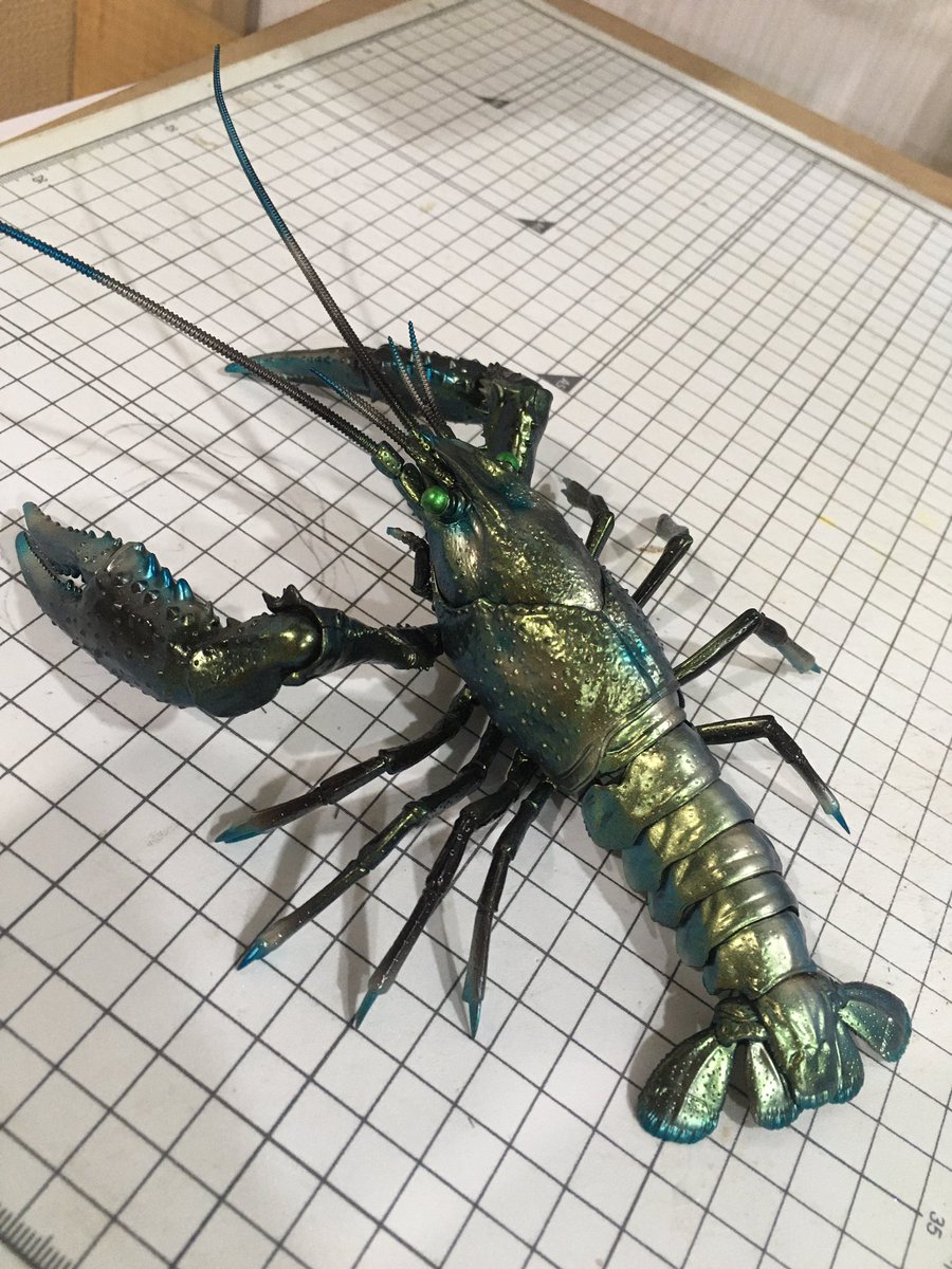fight_flighty's tweet image. ザリガニできた！
ファレホ社の塗料使いたいだけになっちゃったけど作業楽しかった🤣
偏光カラーだから見る角度によって色変わるからなんか不思議(´⊙ω⊙)
#vallejo #Magicdust #偏光カラー
