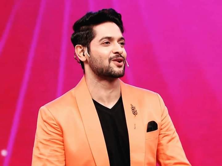 SuvraCh28520877's tweet photo. @VikramChatterje Dear #Vikram, Ekta kotha aaj na bole parchina onek aagei boltam but kalker episode dekhar por aro jor diye bolte pari tomake chara #DBD Asompurno. Sudhu season 11 e na season to season anchor hisebe #DBD te tomakei chai. #DbdhostVikram #dbdseason11withvikram😘 https://t.co/6s1xv5zuXX