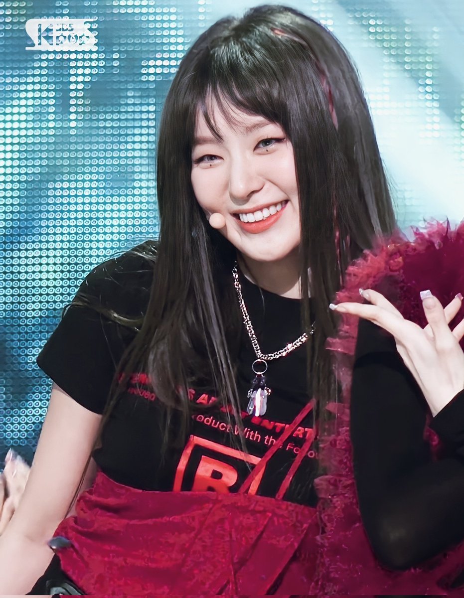 พอยิ้มเเล้วกลายเป็นน้องกิเรย😁