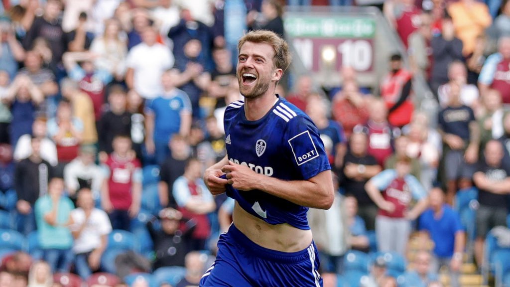 LUFC's tweet photo. 🦁🔥 @Patrick_Bamford! https://t.co/QzF7pvH3q1