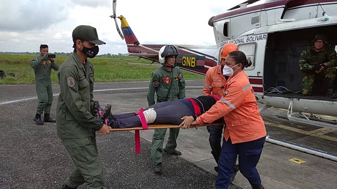 811Gnb's tweet photo. #31Ago Para nuestra #GNB la prioridad es la Protección del Pueblo. 👊🇻🇪
#CEOFANB
#HayQueVacunarse
#GNByPuebloUnidos
#YoSoyFANB
.@NicolasMaduro
.@vladimirpadrino
.@GNBCmdtGral
https://t.co/RhqzyLrf7F