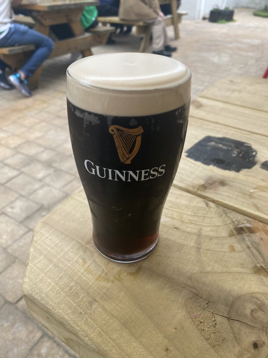 <a href="/TeachMhici/">Teach mhicí</a>🇮🇪..the best Guinness in Donegal..🙌🏻