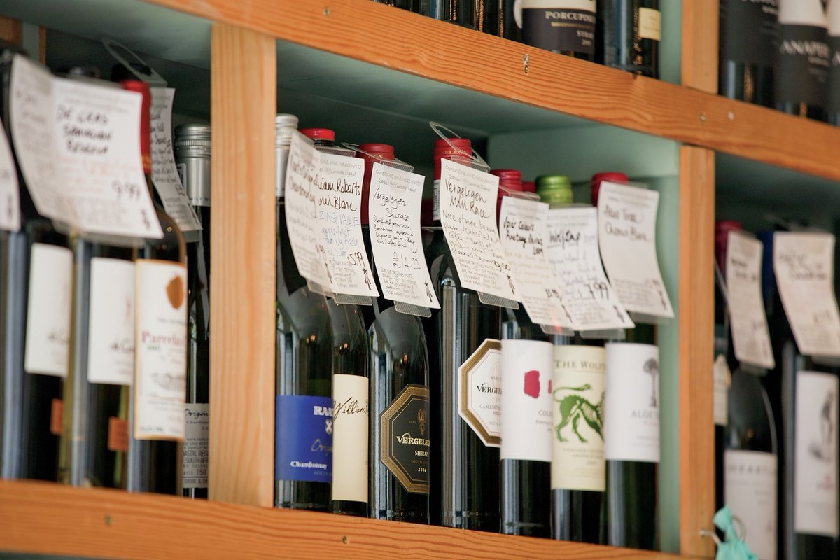 Established in 1993 by two friends who met at <a href="/Cambridge_Uni/">Cambridge University</a>, <a href="/cambridgewine/">Cambridge Wine</a> is a multi-award winning independent #wine merchant based near us at Great Kneighton, #Cambridge. To find out more, visit: bit.ly/2UNx3On