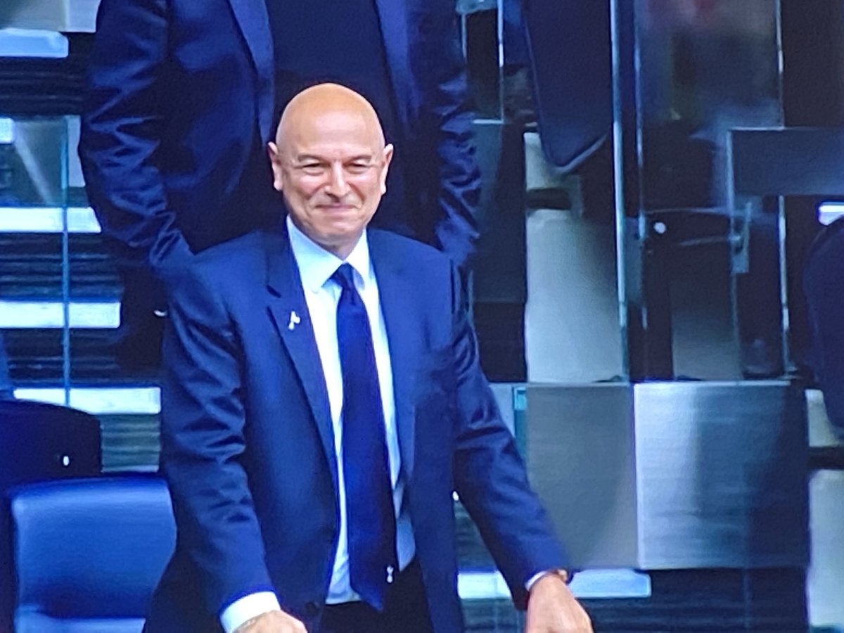 HunkyDogg's tweet photo. He’s thinking…..
“Top of the League”
“No goals conceded” 
“Kane staying”
“Who needs anymore signings” 

Cheque book well tucked away….. look at the smile https://t.co/8UDC0nKQzD