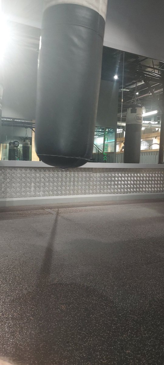 What else do you do on a bank holiday.
#fightclub #fitat50plus💪👍