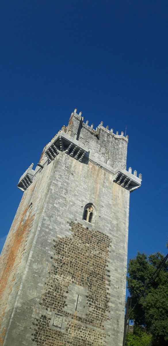 Heritales's tweet photo. #Torre homenaje de 40m de alto, para algunos la torre #medieval más alta de #Portugal , en #Beja #Alentejo
#Ermida de S. Andre, #gotico mudejar (SXV, iniciada en el SXII)

Escenas de cante alentejano en las calles y el Centro de Patrimonio Inmaterial @UNESCO https://t.co/rIX7M8VuZ3