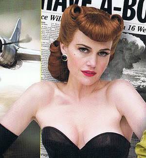 Happy birthday to the woman with the best smile  carla gugino u are so gentle and well spoken i love you 