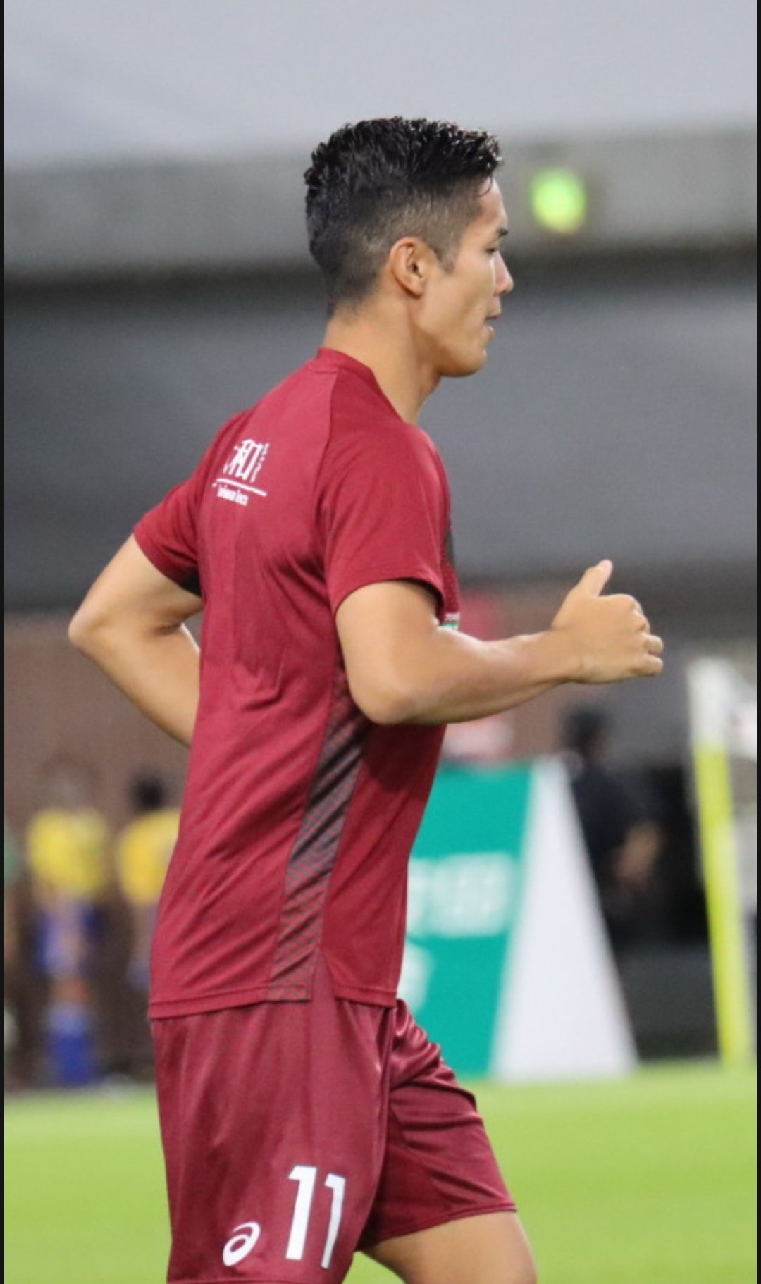 Mu Ro 遅ればせながら ヴィッセル神戸 鹿島アントラーズ の写真 まずはやっぱり武藤嘉紀選手から 後半から出場で 流れをヴィッセル神戸に持ってきてくれた アップ見学に行かせて頂いたのでアップ時の写真はかなり近い T Co Uq2r31zwcn Twitter