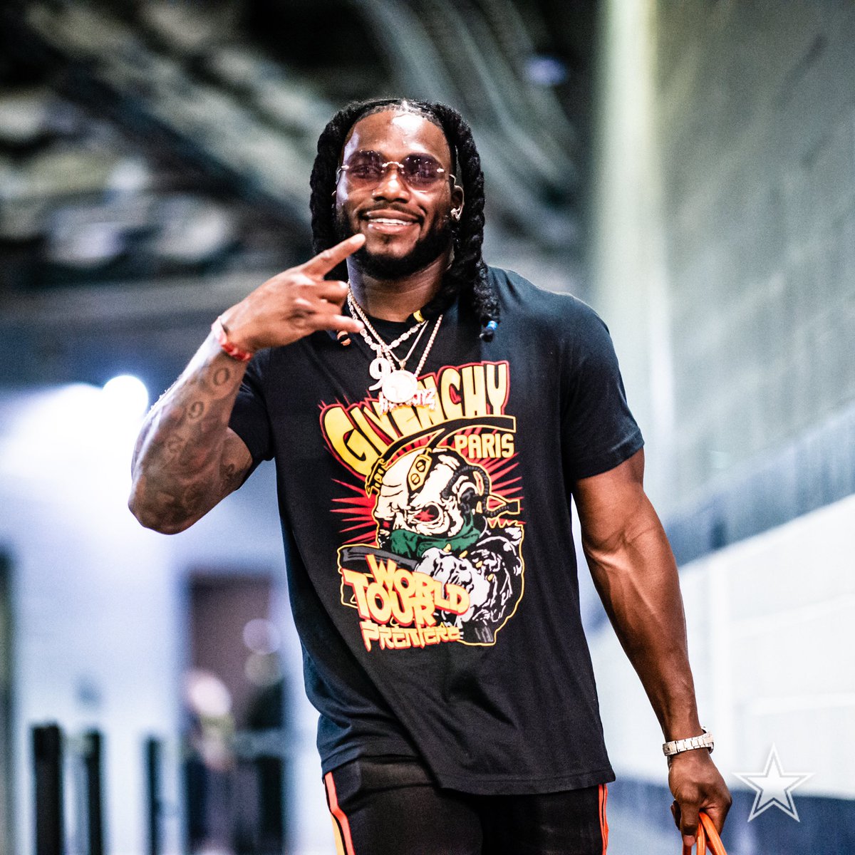 dallascowboys's tweet image. Clean with the fits 😎

#JAXvsDAL