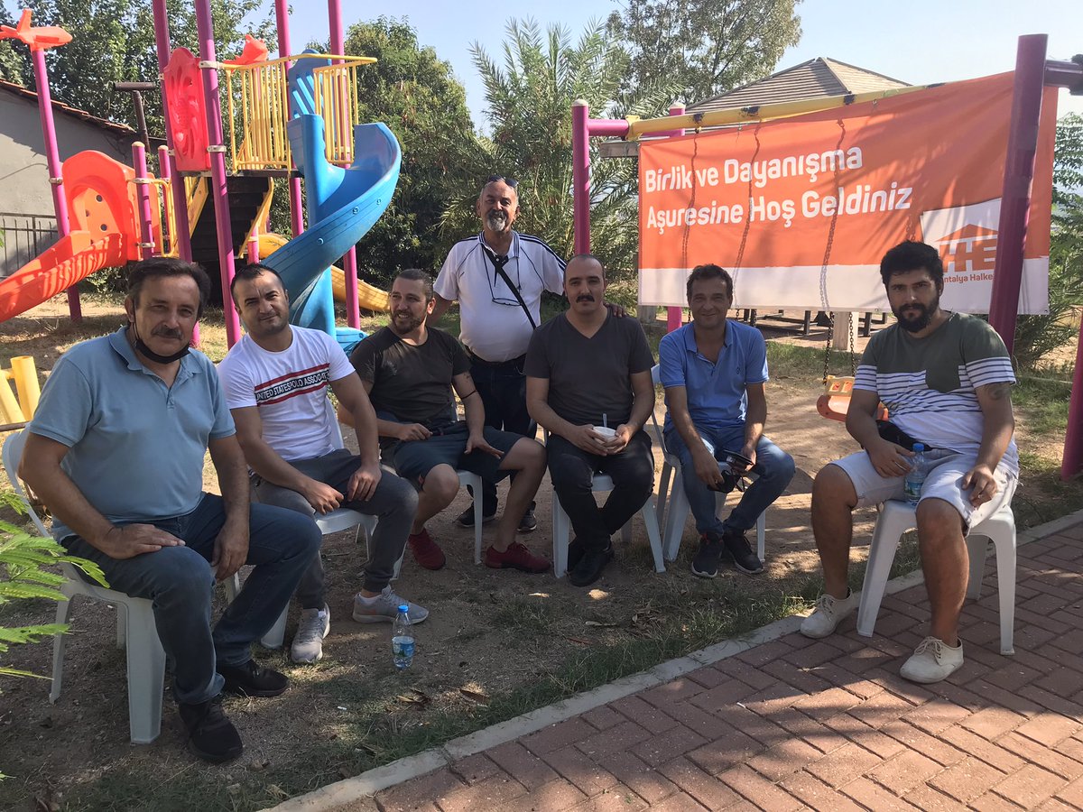 AntalyaHalkevi's tweet photo. Antalya CHP milletvekili Aydın Özer ve HDP milletvekili Kemal Bülbül’ün katılımıyla Birlik ve Dayanışma aşuremizi gerçekleştirdik. https://t.co/N6b5drDJ4w