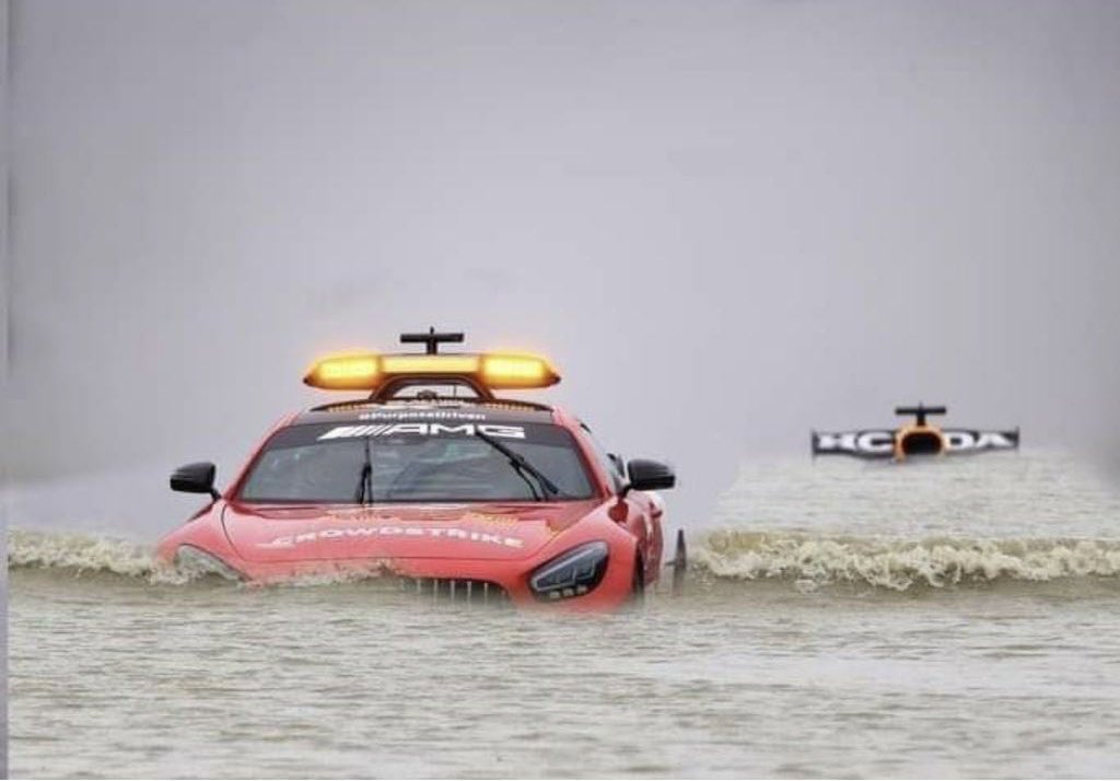 Na veel tegenslag eerder dit jaar komt Max Verstappen eindelijk weer bovendrijven! 😂 #ziggosportf1 #belgiangp #f1