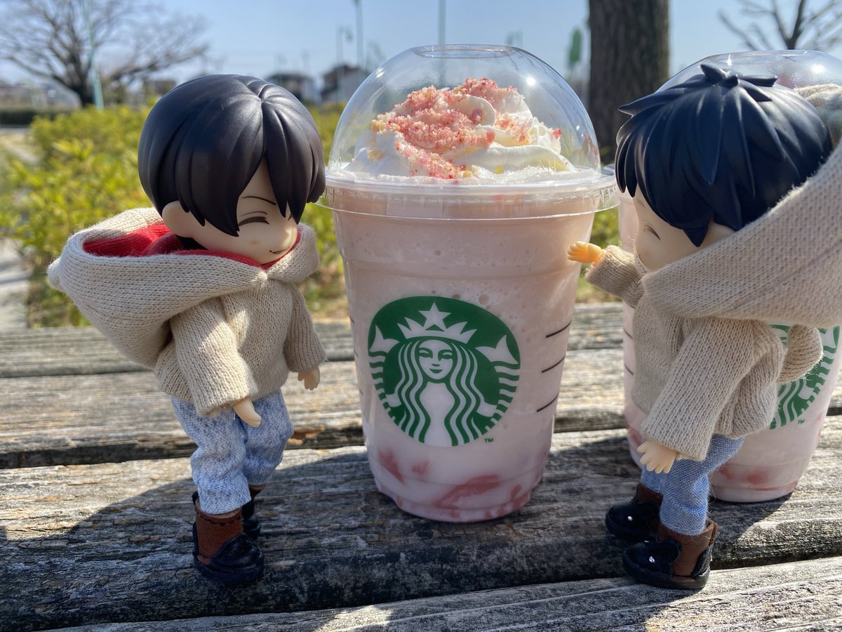 Lin05699356's tweet photo. 2021年3月
寒い日が続く中のぽかぽかの太陽に誘われてお外にやってきた2人。桜のフラペチーノ2つ

靴🥾(@hypoticspace 様) https://t.co/YOKWEz2Ozo