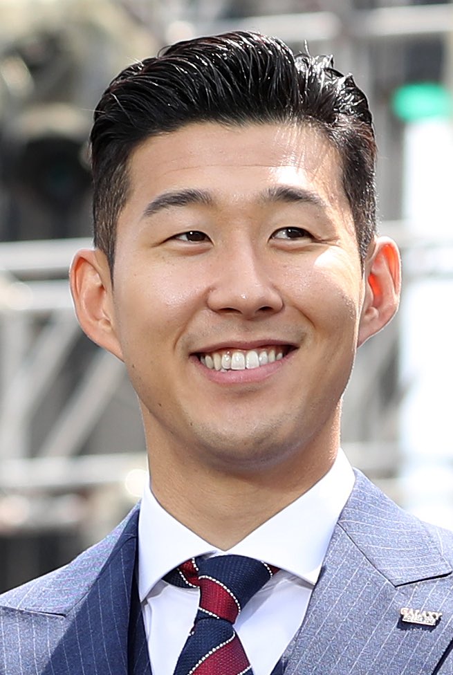 FPLchampion's tweet photo. Fun fact:

Did you know that on August 29th 2021, Heung-min Son scored 2 goals and picked up 2 assists in a home win over Watford. 

Couple that with his appearance points and bonus points, Son captain returned a cool 42 points. 

Full time result:

Tottenham 5 - 2 Watford 

#FPL https://t.co/LbyqbeGGL4