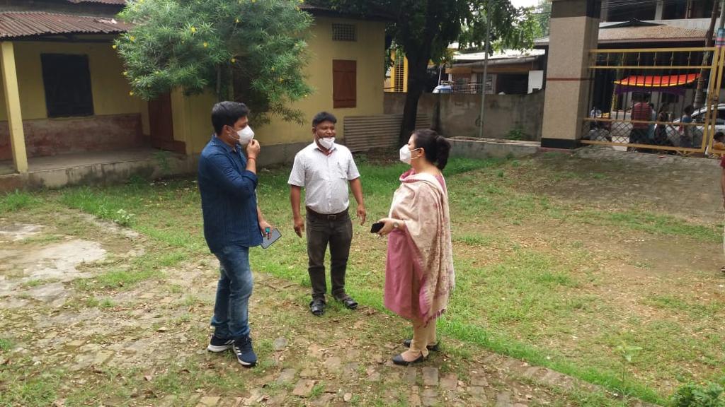 Vaccination being carried out in various polling stations of Kamrup Metro. 

@himantabiswa 
@keshab_mahanta 
@CMOfficeAssam 

#AssamCovidUpdate 
#vaccination 
#KamrupMetro 
#Guwahati