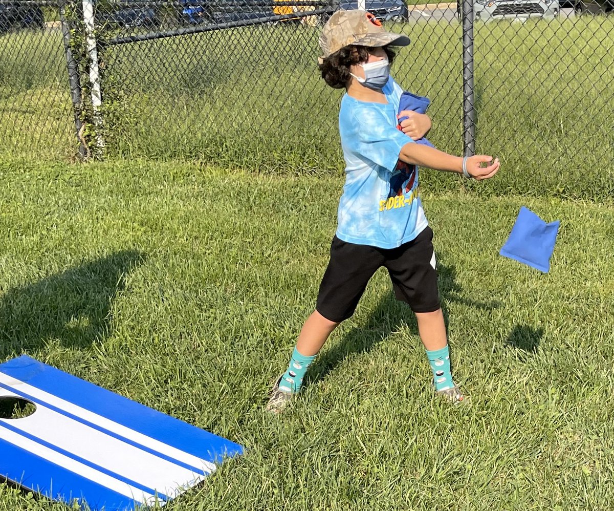 CameronElem's tweet photo. It was awesome to see our families enjoying themselves #FCPSR3 #FCPSNews #FCPSReturningStrong https://t.co/RiCjzaL2ek