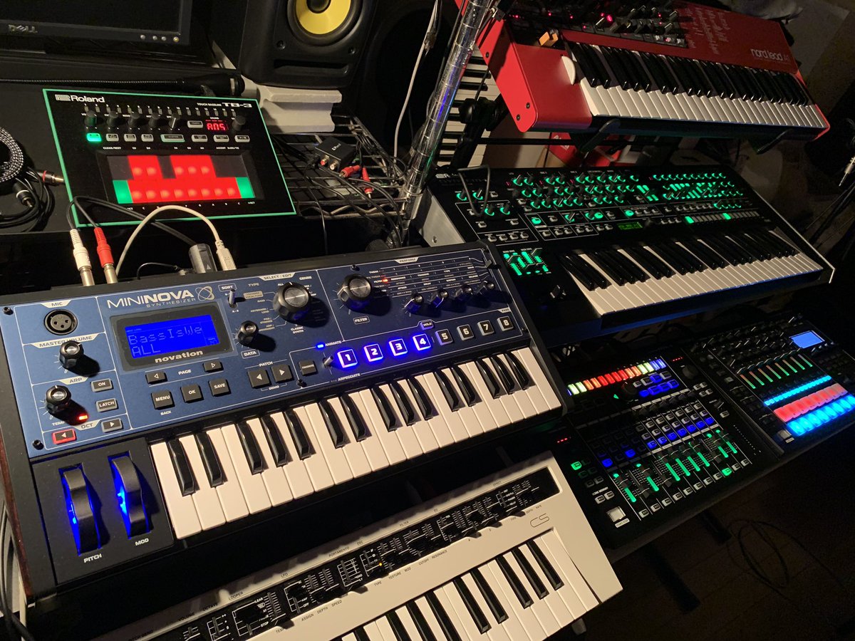 shu_sonicwave's tweet image. #nordleada1 #system8 #mininova #refacecs #mc707 #tb3 #mx1 #roland #rolandaira #clavia #yamaha #novation #groovebox