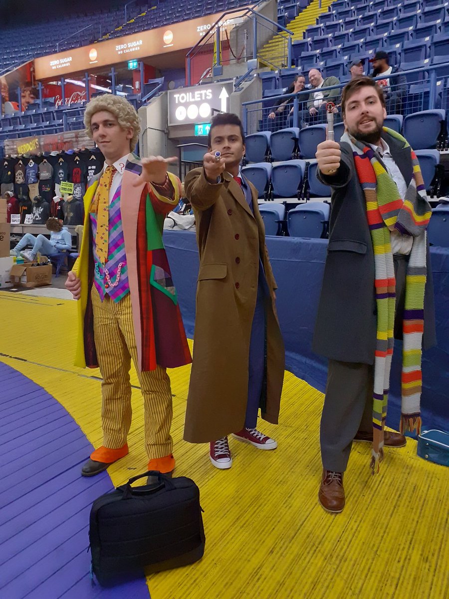 CJWrightBooks's tweet photo. There's always a Doctor (or 3) in the house. @emconcouk Nottingham. #DoctorWho #Cosplay https://t.co/cP3uAIoEXg