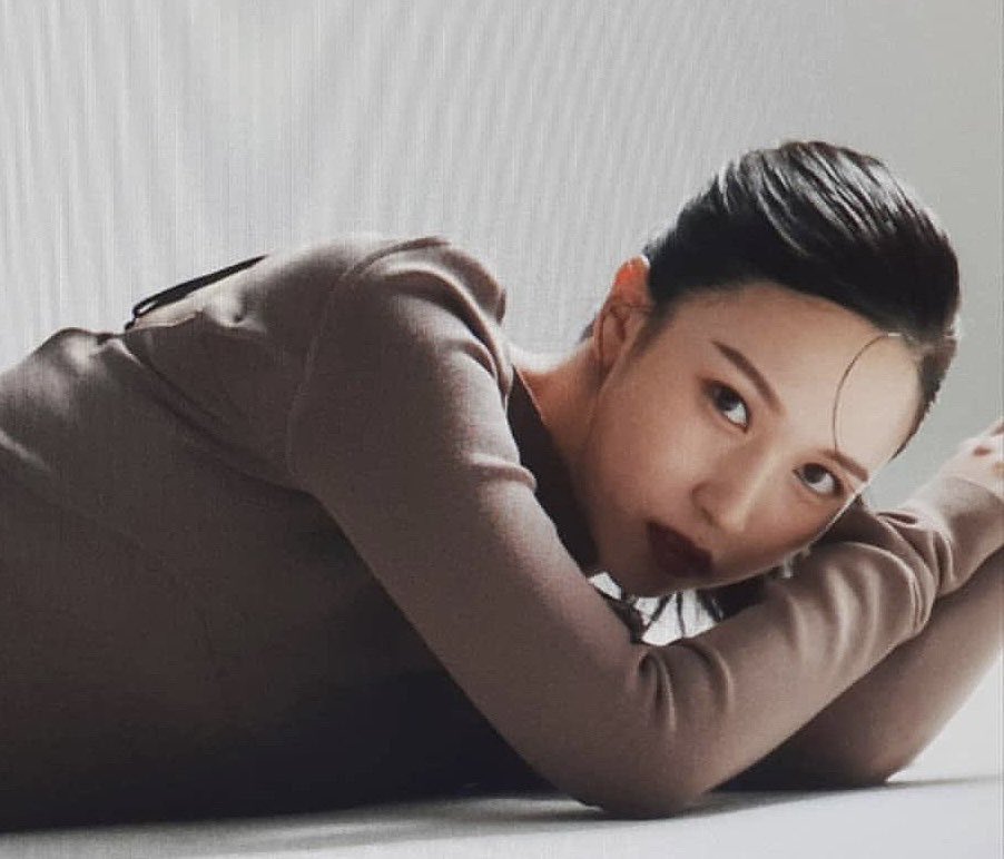 E99HitYVIAYWrpC?format=jpg&name=medium