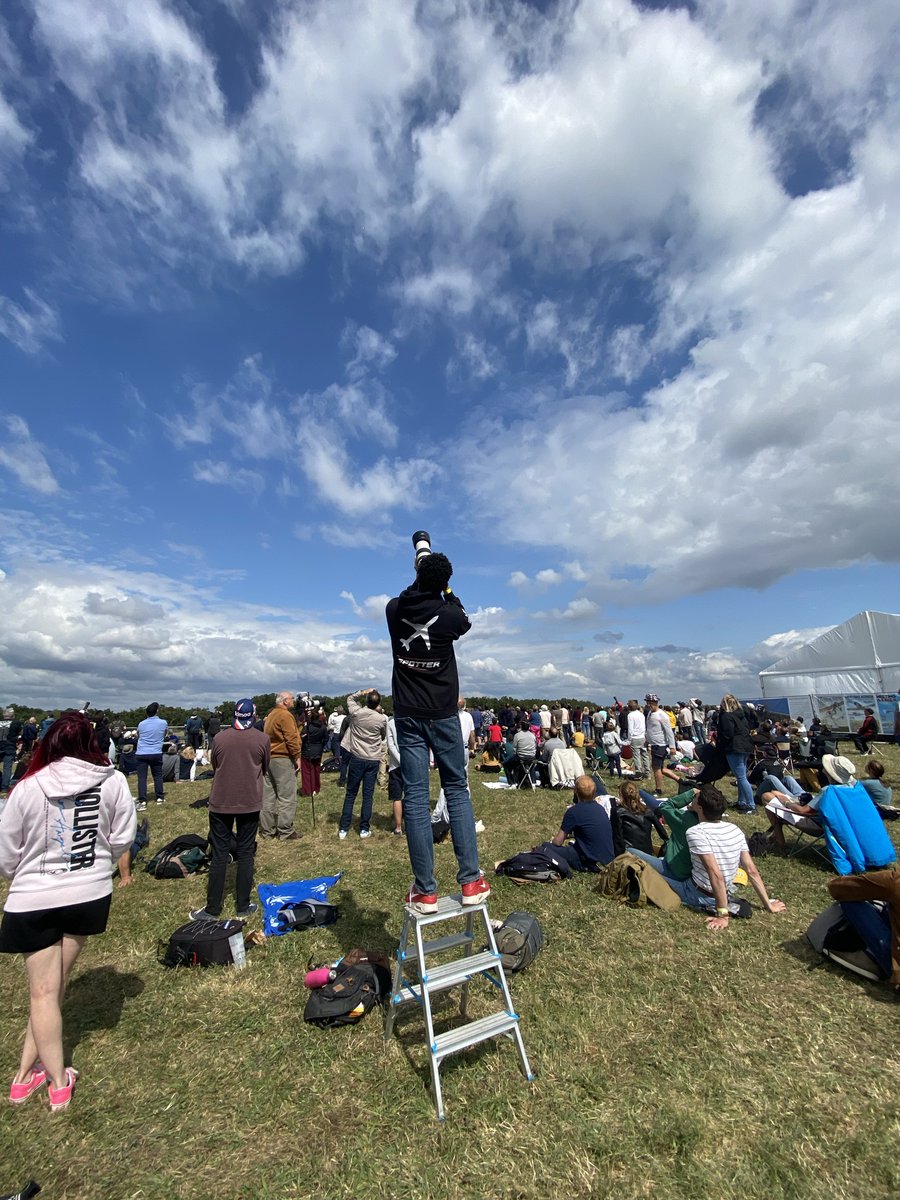 starosaviation's tweet photo. #spotter in action at La Ferté Alais #airshow #abjs #letempsdeshelices😍 📸 https://t.co/mRqm281rhx