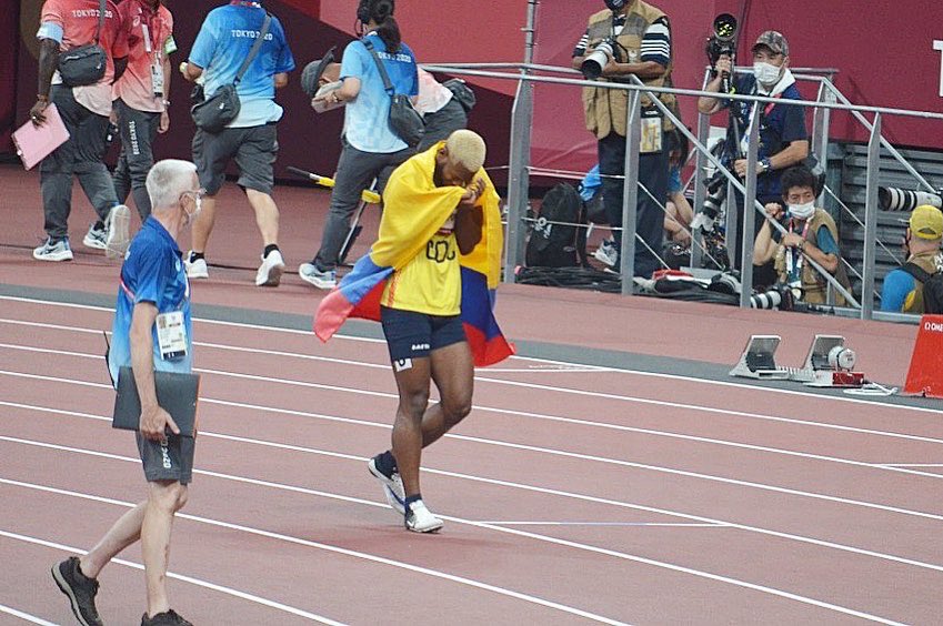 ¡Duodécima medalla para Colombia en los #JuegosParalímpicos #Tokyo2020! 🇨🇴 

Jean Carlo Mina gana medalla de Bronce en los 100 MTS T13🥉
 
#OrgulloColombiano