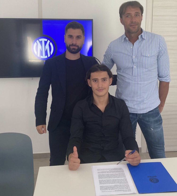 Nicolò Schira على تويتر: &quot;Done Deal! Former Malmö FF and Chievo left fullback Donart #Lubishtani (born in 2004) on a permanent deal to #Inter. Contract until 2024. #transfers… https://t.co/NAjwlDuPFA&quot;