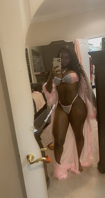 1 pic. 💰 https://t.co/7auejxCiEt