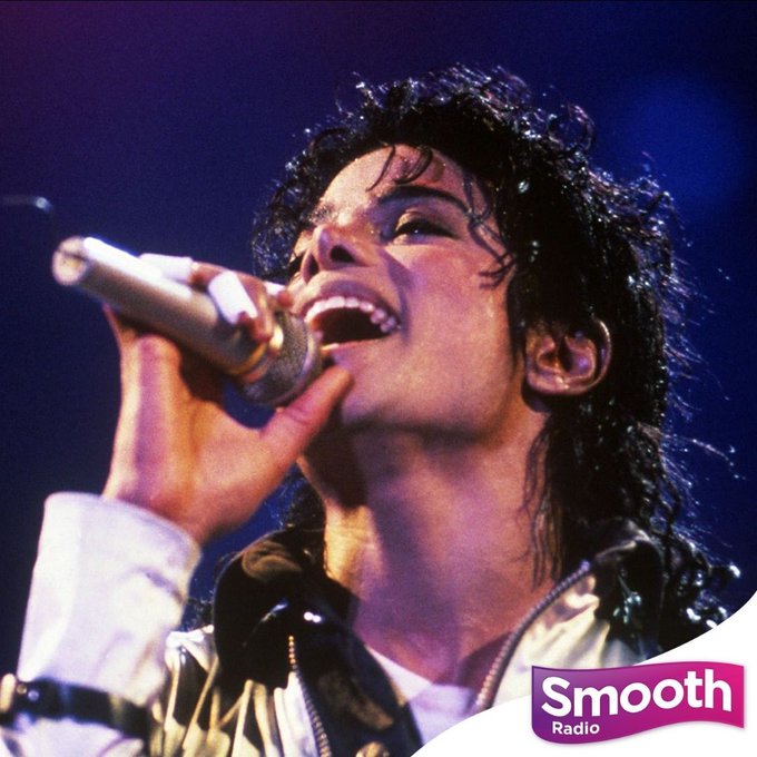 Le monde souhaite un joyeux anniversaire à Michael Jackson  E99KnI8XIAY8Yi5?format=jpg&name=small