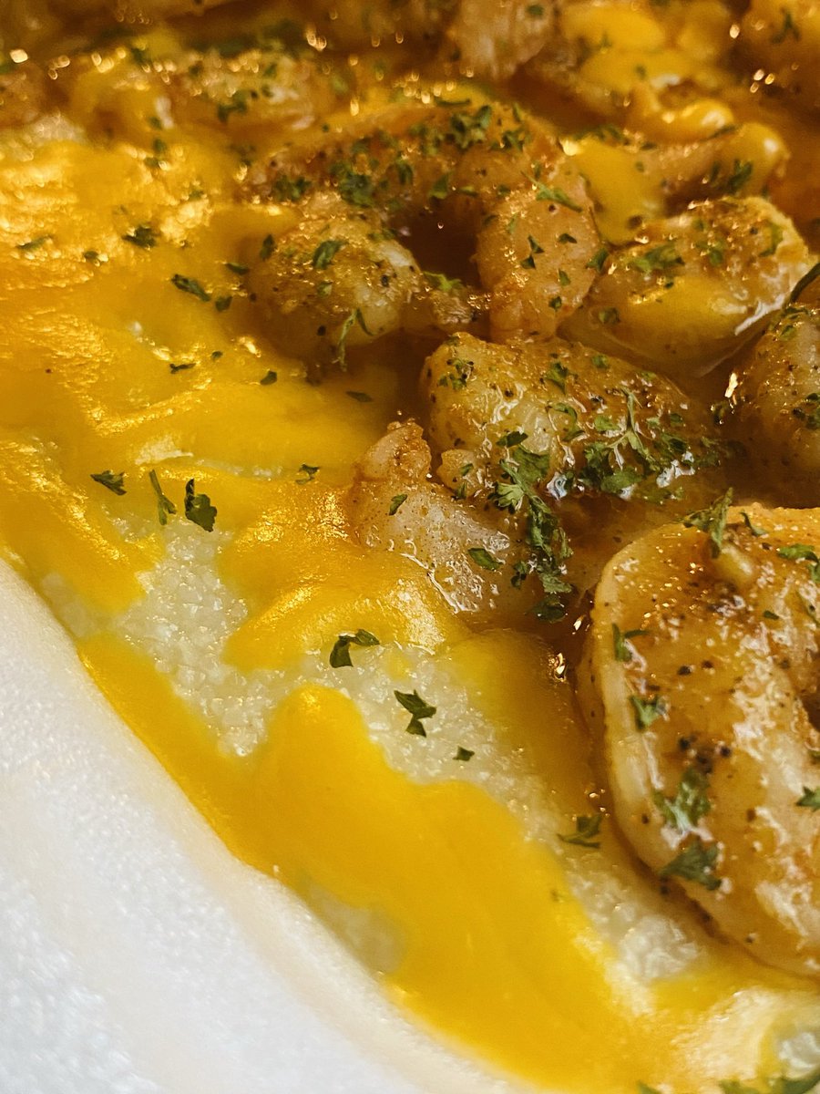 liquidlenspod's tweet photo. Allow your guests the opportunity to wake up to breakfast with “PoeticChefCam” 
Call Chef Cam today @ 762.223.9682 or click 
📧 PoeticChefCam@gmail.com
#cookingclasses #cateredevents #personalchef #weddingmorning #wedding #PoeticChefCam👨🏽‍🍳 https://t.co/853rax5Q1v