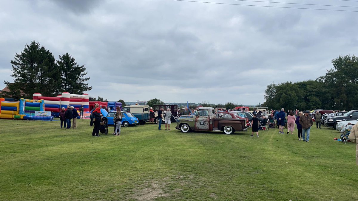 SCs 7860 and 8351 from <a href="/WYP_SRANS_SC/">Ops Support Specials</a> are up at the #Netherton show today doing some community engagement showcasing our specialist equipment. Say hi if you're popping up! @WYP_IFleming <a href="/WYP_Specials/">WY Police Specials</a> <a href="/WYP2240_Brown/">@WYP Supt.Brown</a>