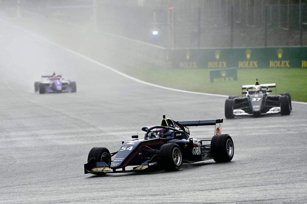 mkhouse001's tweet image. Wseries Rd5 BelgiumGP 
Q&amp;amp;R:P9
1番楽しみにしていたSpaでしたが、
望んではいなかった雨でした☔

終始喜怒哀楽の激しい天気でした。

Eau Rougeで抜かせた事は良い記憶として残りそうですが、心残りです。

来週がとにかく楽しみです！
Thanks for All the support!!

#WSeries #F1 #spafrancorchamp