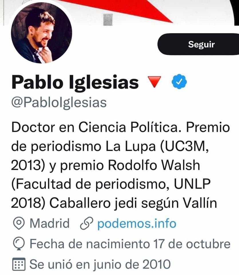 sjar73's tweet photo. Uy @PabloIglesias ha pasado de ser padre a Caballero Jedi…lo de ser padre ¿que es de quita y pon? https://t.co/l7Cgpp3DEv